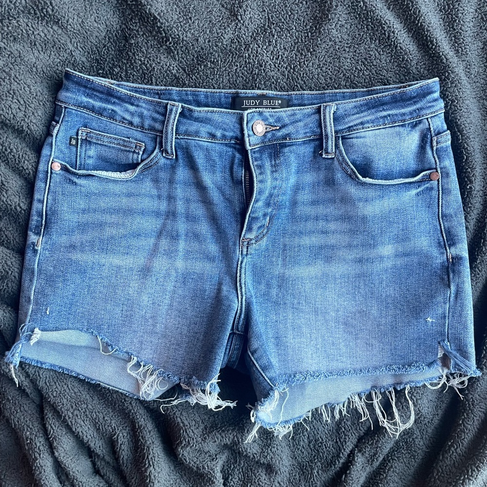 Judy Blue Frayed Hem Mid-Rise Denim Shorts - Blue Wash